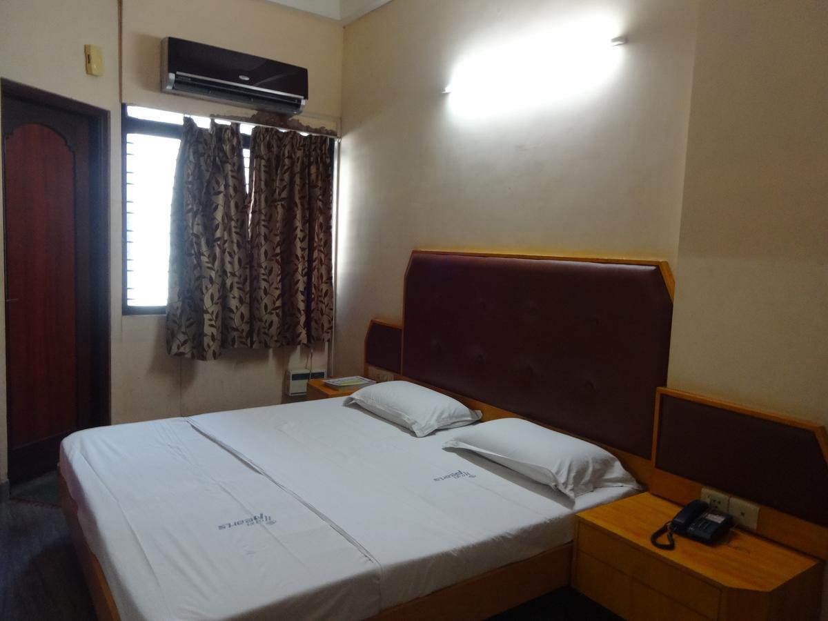 Hotel Pearls 마두라이 외부 사진